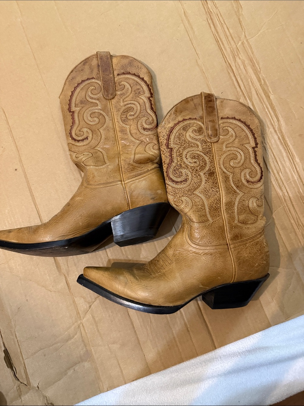 Classic Tan Leather Women's Cowboy Boots